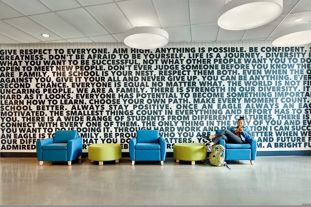 FedWayHS S131704 01 N10 Motivational Wall With Student Seating