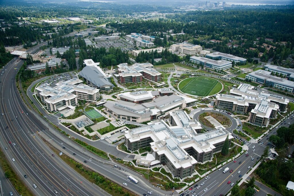 Microsoft West Campus Studios, Commons & Parking Garage