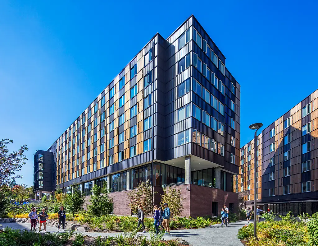 UW N Campus Hsng IVA S142218 01 N30 Building Profiles Daylight Paths Students