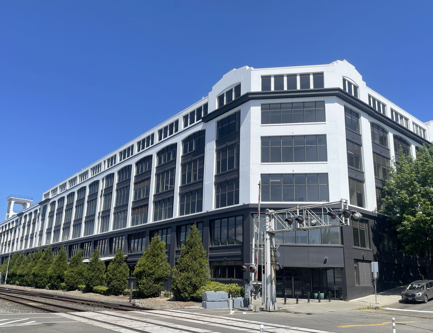 2601 Elliott Corner